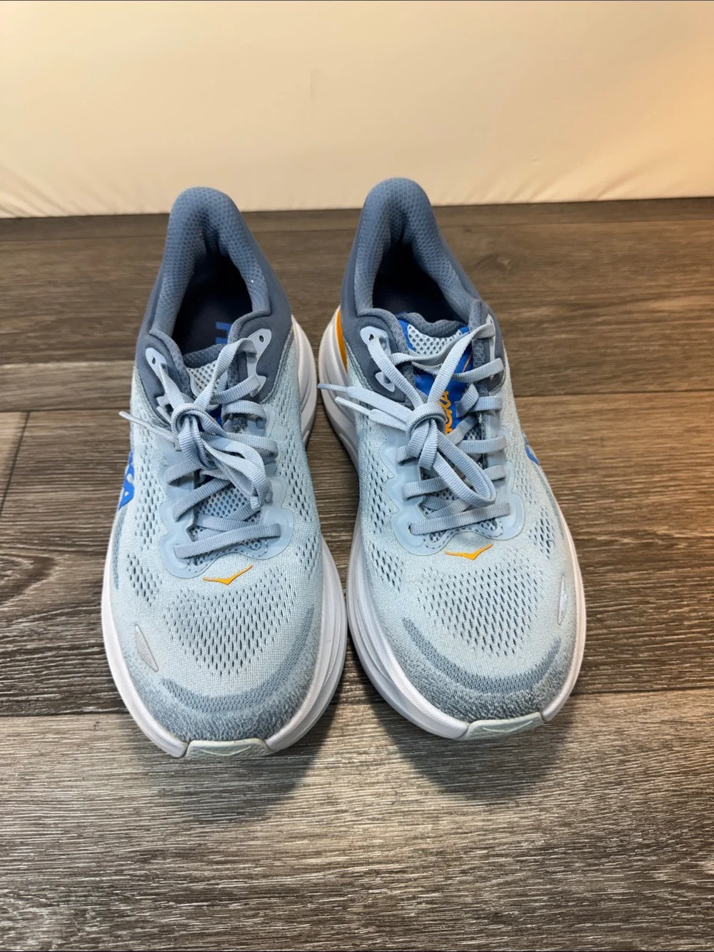 Hoka bondi 9  Light Blue Running Shoes men’s size 9 2E  WIDE (h126)